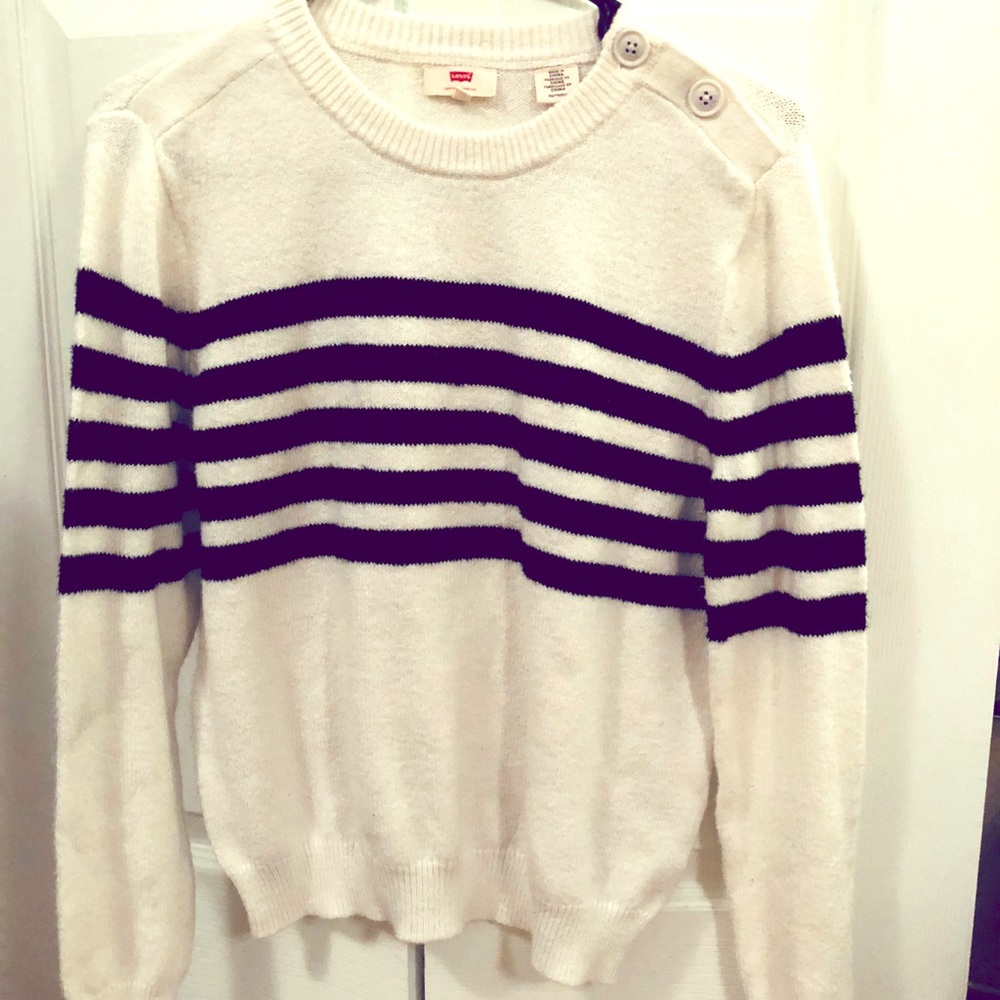 Levi’s Sweater